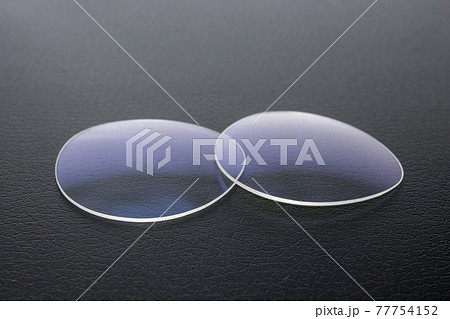 フレーム無し 眼鏡のレンズのみの画像 77754152
