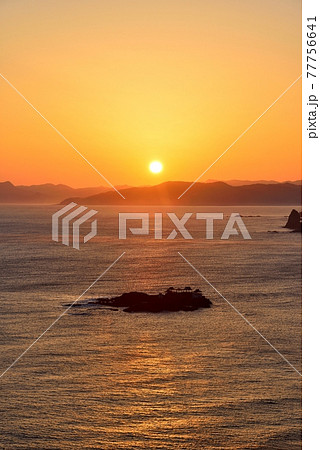 日和山海岸の朝日 日和山海岸の朝日 77756641