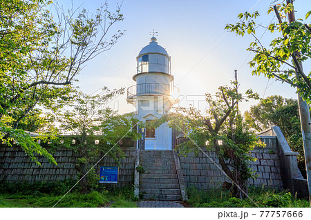 早朝の関埼灯台　大分県佐賀関 77757666