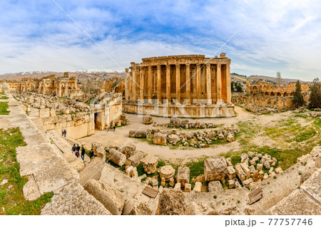 Ancient Roman temple of Bacchus panorama with surrounding ruins of ancient city, Bekaa Valley, Baalbek, Lebanon 77757746