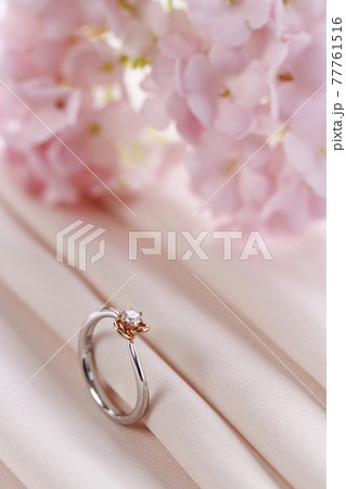 ダイヤモンド リング 花 77761516