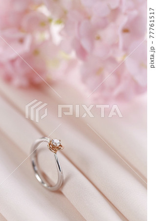 ダイヤモンド リング 花 77761517