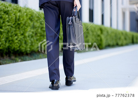 男性 ビジネスイメージ 男性 ビジネスイメージ 77762378