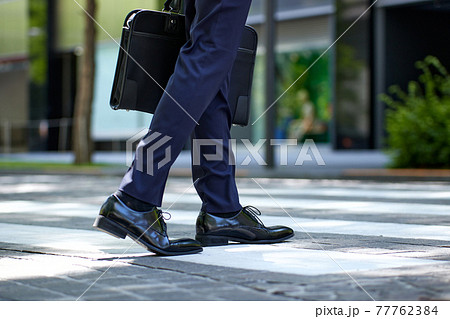 男性 ビジネスイメージ 男性 ビジネスイメージ 77762384