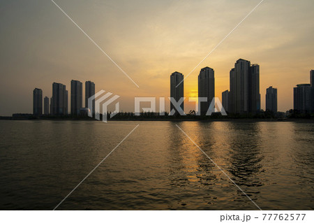都市 都会 夕焼け 77762577
