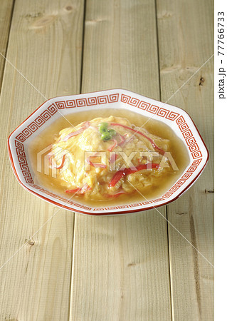 熱々餡かけ中華風オムライス、天津飯 77766733