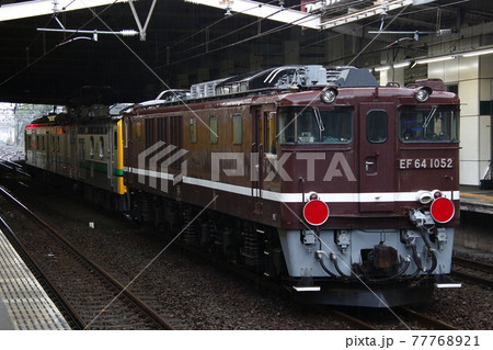 クモヤE493系による試運転列車（死重訓練） 77768921