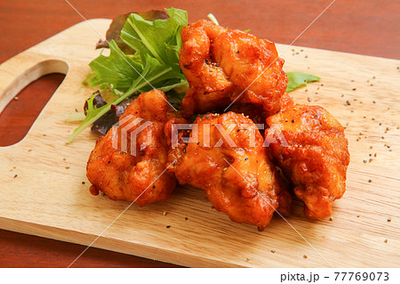 鶏のから揚げ 77769073
