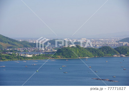 徳島県鳴門市 四方見展望台から鳴門市街を望む 徳島県鳴門市 四方見展望台から鳴門市街を望む 77771027