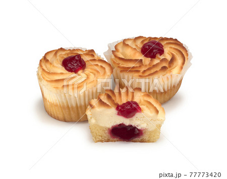 Strawberry Filled Curd Cake on white background 77773420