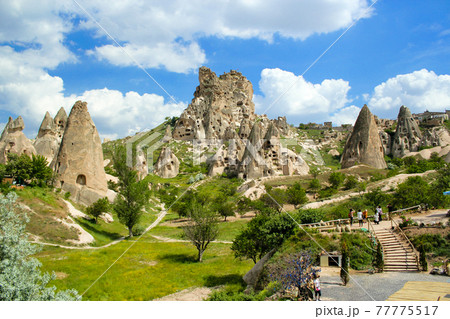 トルコ カッパドキアの景色 トルコ カッパドキアの景色 77775517