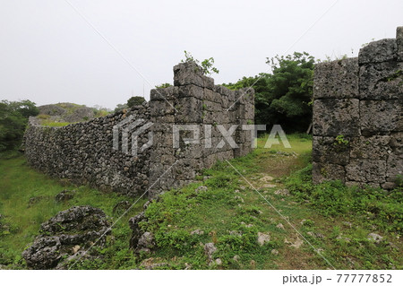 沖縄　南城　糸数城跡 77777852