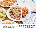 5歳児のヨットでのひととき 77778327