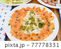 5歳児のヨットでのひととき 77778331