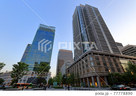 東京　丸の内の都市風景　夕方 77778890