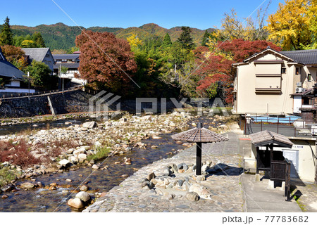 奥津渓の紅葉(岡山県苫田郡) 奥津渓の紅葉(岡山県苫田郡) 77783682