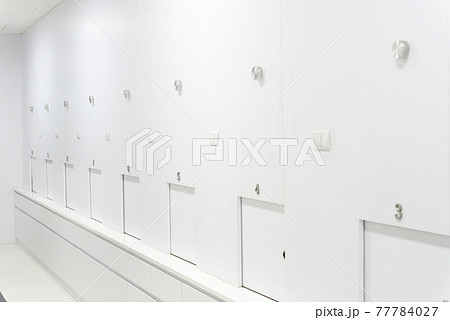 Empty and nobody in Blind testing room for food and drink taste Empty and nobody in Blind testing room for food and drink taste 77784027
