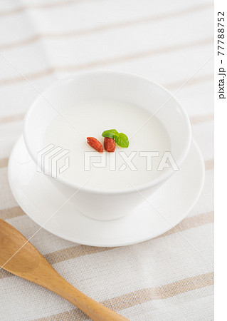 杏仁豆腐 77788752