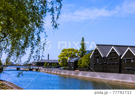 朝の半田運河蔵のまち　愛知県半田市 77792732