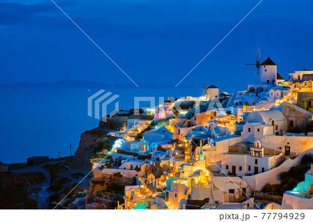 Famous greek tourist destination Oia, Greece 77794929