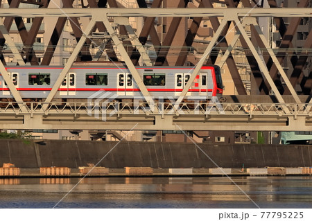東武鉄道の日比谷線直通用新型車両　 77795225