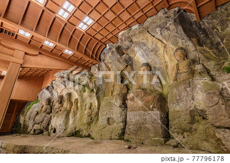 臼杵の石仏(磨崖仏)　大分県臼杵市 77796178