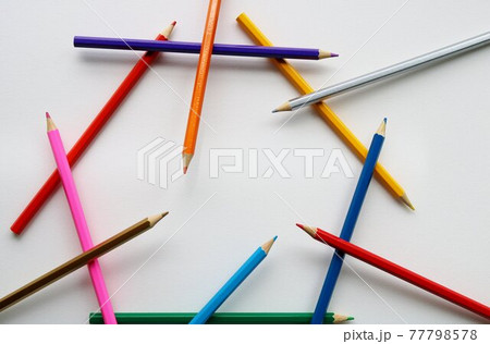 色鉛筆　カラフル 77798578