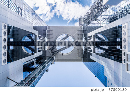 シンメトリーなコスモタワー 77800180