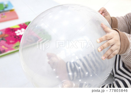 風船 バルーン 子供 77803846