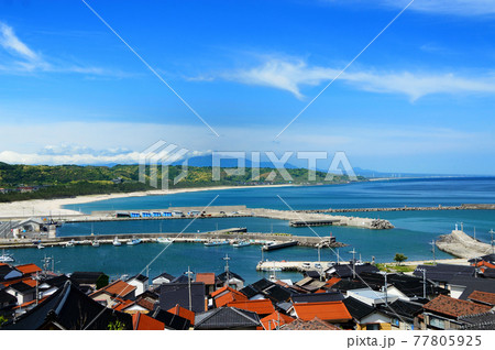 港町の風景 77805925