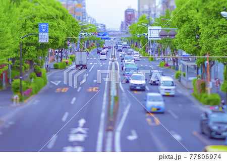 環七通りのミニチュア風の交通 練馬区の都市景観【交通イメージ】 環七通りのミニチュア風の交通 練馬区の都市景観【交通イメージ】 77806974