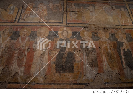 古代ローマの中心　フォロロマーノ 77812435