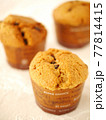 ピーナツクリームマフィン(縦位置) ピーナツクリームマフィン(縦位置) 77814415