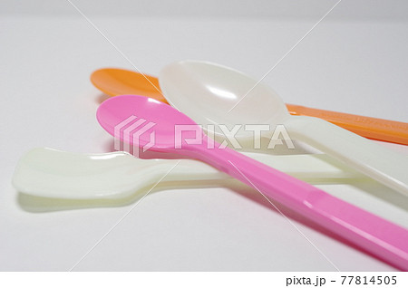 プラスチックのスプーン プラスチックのスプーン 77814505