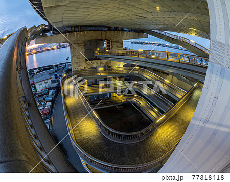 此花大橋 ループ歩道橋 77818418