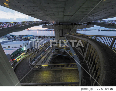 此花大橋 ループ歩道橋 77818430