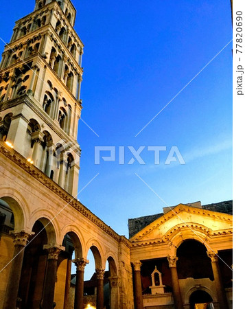 スプリット旧市街地の時計塔 スプリット旧市街地の時計塔 77820690