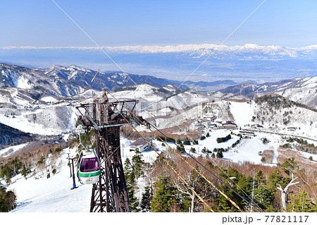 東館山スキー場より北アルプス方面を望む(志賀高原)【2021.3】 東館山スキー場より北アルプス方面を望む(志賀高原)【2021.3】 77821117