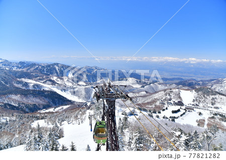 東館山スキー場より北アルプス方面を望む(志賀高原)【2021.3】 東館山スキー場より北アルプス方面を望む(志賀高原)【2021.3】 77821282