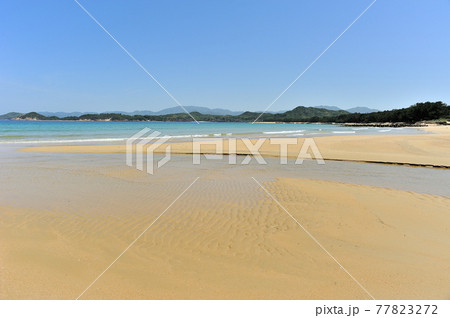山口県下関市室津にある室津海水浴場から見た風景 山口県下関市室津にある室津海水浴場から見た風景 77823272