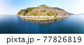 空から見る、滋賀県海津大崎「琵琶湖岸を彩る桜の景色」 77826819