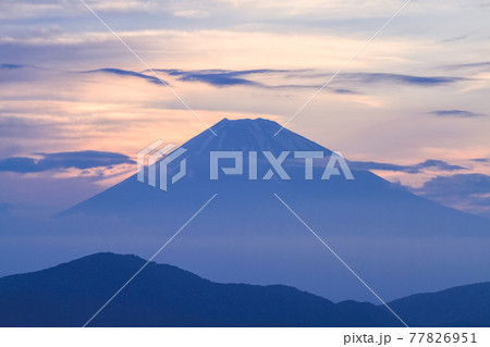 (神奈川県)箱根大観山から、梅雨の晴れ間の富士山 夕景 (神奈川県)箱根大観山から、梅雨の晴れ間の富士山 夕景 77826951