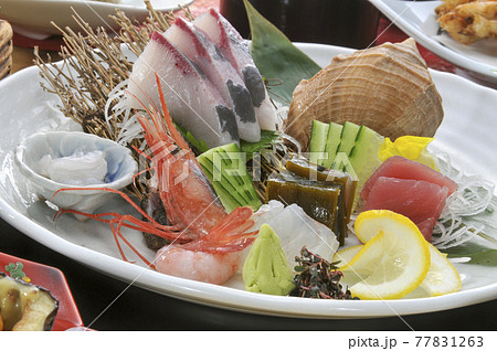 和食　一品料理　会席　日本食　盛付 77831263