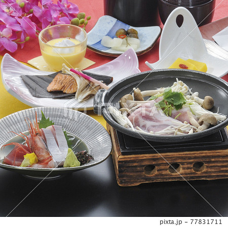 和食　会席　料理　盛付　日本食　調理　懐石 77831711