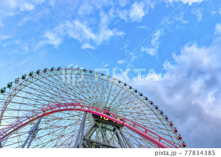観覧車と旅客機 横浜 観覧車と旅客機 横浜 77834385