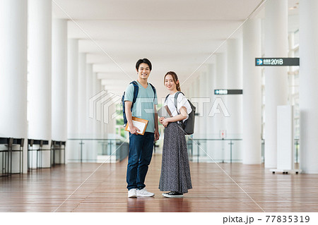 大学生のポートレート 大学生のポートレート 77835319