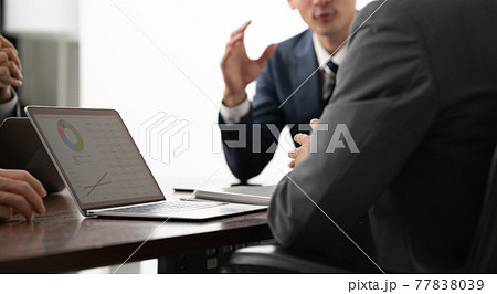 ビジネスイメージ 会議 手元 ビジネスイメージ 会議 手元 77838039