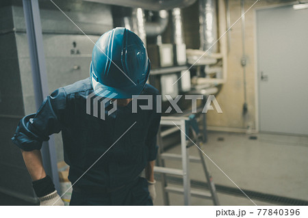 工場作業員 77840396