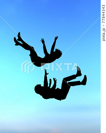 落下する若者 スーツ姿女男のシルエット 空中 Cgイラスト縦のイラスト素材
