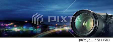 夜景を撮影しているカメラ。写真撮影のイメージビジュアル。 夜景を撮影しているカメラ。写真撮影のイメージビジュアル。 77844501